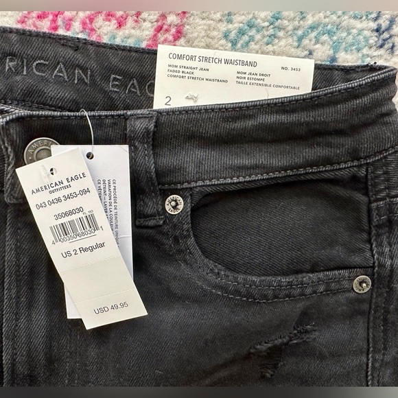American Eagle Mom Straight Jeans - Picture 3 of 4